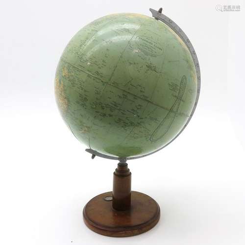 A Philips Standard Globe 1950