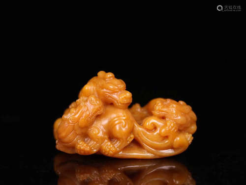 A TIANHUANG STONE BEAST SHAPED PENDANT