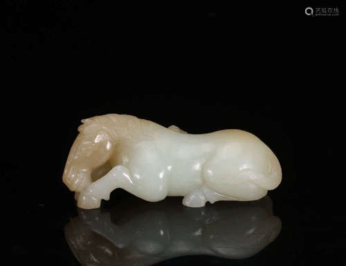 A HETIAN JADE HORSE SHAPED PENDANT