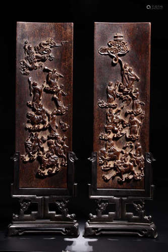 PAIR CHENXIANG WOOD LUOHAN DESIGN INCISED SCREENS