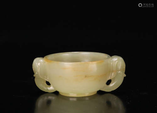 A HETIAN JADE CARVED ELEPHANT-EAR CUP