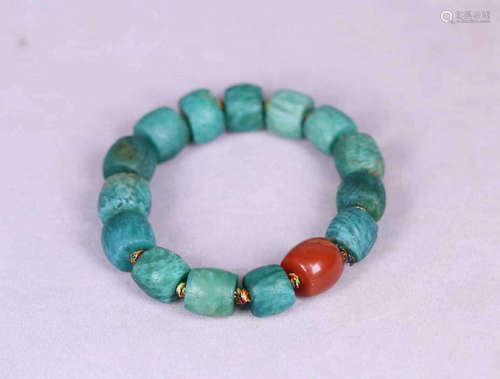 A TIANHE STONE BEADS STRING BRACELET