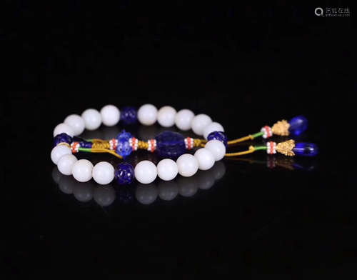 A HETIAN JADE BEADS STRING BRACELET