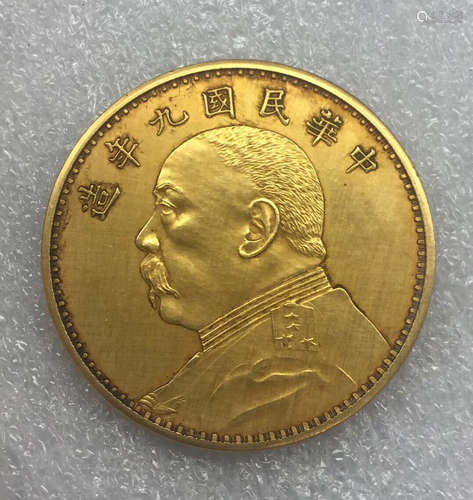 A YUAN FIGURE COMMEMORATIVE GOLD COIN