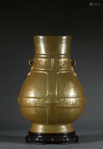 A LARGE TEADUST GLAZE GILT-PAINTED ARCHAISTIC VASE