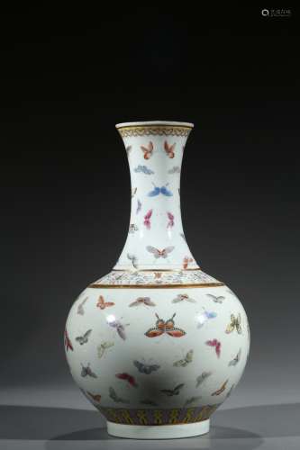 A FAMILLE ROSE 'HUNDRED BUTTERFLIES' VASE