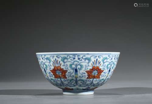 A DOUCAI 'FLORAL' BOWL