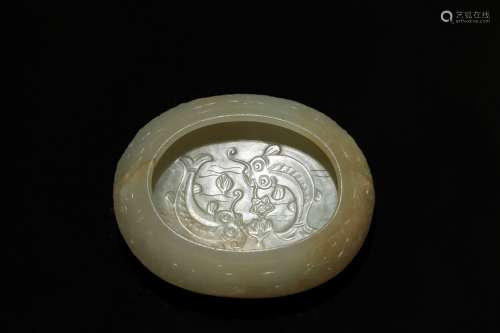 A SMALL WHITE JADE 'DOUBLE CARP' WASHER