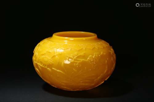 AN EGG-YOLK YELLOW GLASS FLOWERS JAR