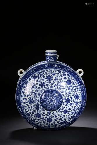 A VERY LARGE BLUE AND WHITE CIRCULAR VASE