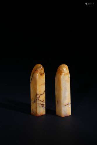 A PAIR OF SHOUSHAN SOAPSTONE SEALS