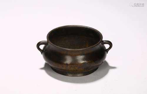 A SMALL BRONZE XUANDE CENSER