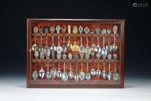 A COLLECTION OF SILVER SPOONS