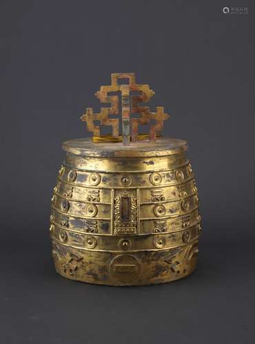 A LARGE GILT BRONZE IMPERIAL RITUAL BELL