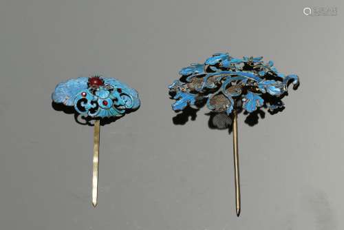 TWO KINGFISHER FEATHER GILT SILVER HAIR ORNAMENTS