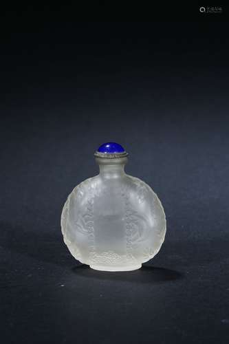 A WHITE TRANSPARENT GLASS SNUFF BOTTLE