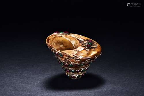 A BRONZE GEMS INLAID SHANKHA