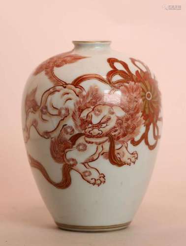 Japanese Kutani Porcelain Vase with Foolion