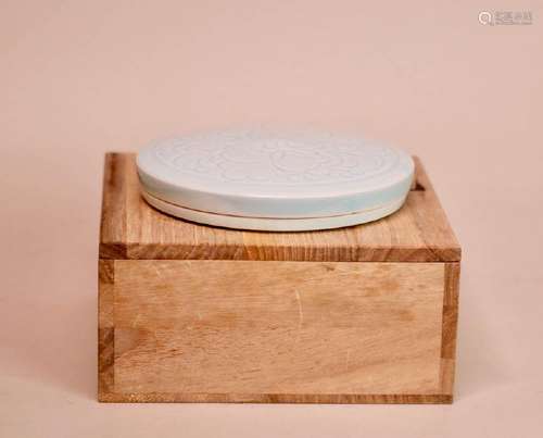 Japanese Celadon Porcelain Inkstone Box - Well Known