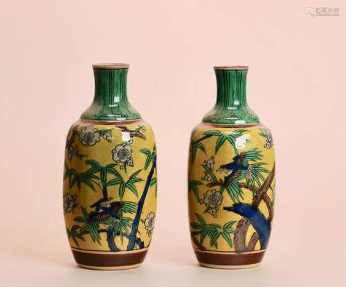 pair Japanese Kutani Porcelain Sake Bottle Vases