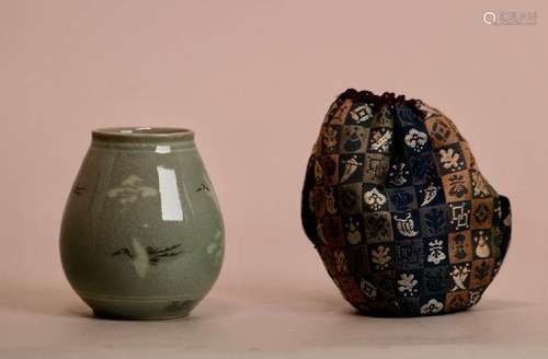 Korean Japanese Vase with Sac