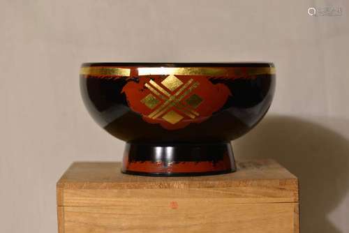 Japanese Lacquer Bowl with Fitted Box