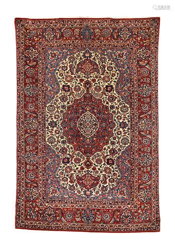 Central Persia, 118cm x 149cm An Esphahan Rug