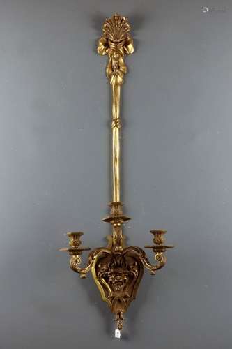 Grande Applique d'entre deux, Louis XIV. A trois f...;