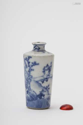 Snuffbox with tapered body - China, Qing dynasty, antique work, possibly Kangxi White porcelain,