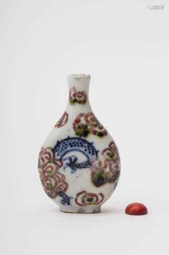 Gourd-shaped snuffbox - China, Qing dynasty, antique work, possibly Kangxi White porcelain with