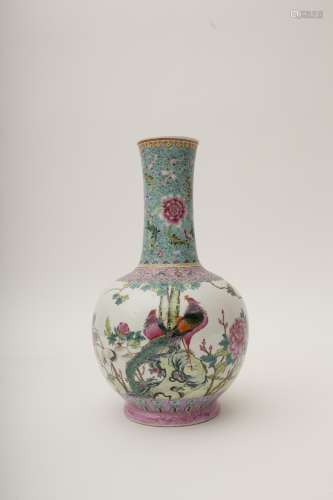 Rotund vase - China, 20th century Famille rose porcelain, featuring peacocks, a serpent eagle, and