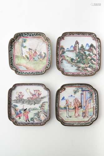 Set of four small square plates with indented corners - China, Qing dynasty, 19th century Beijing