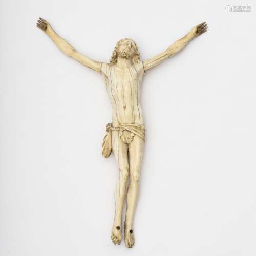 18th century work Christ Carved ivory. Cracks. - 20 x 16.5 cm- -