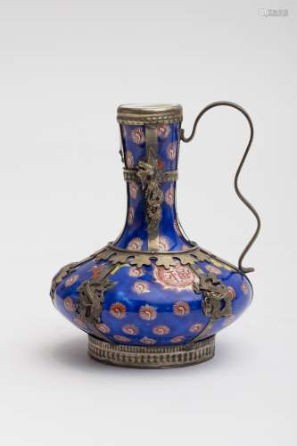 Guanxu-era Tianqiuping ewer Known as a celestial bottle, mounted as a ewer with a silver handle,