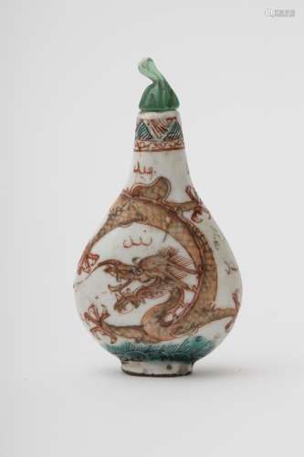 Bottle-shaped snuffbox - China, Qing dynasty, antique work, probably Kangxi Famille verte porcelain