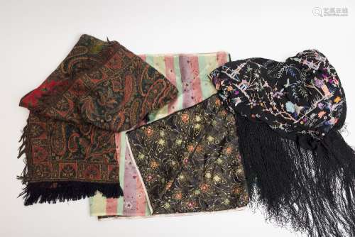 Set of three shawls, including a cashmere one. - - -
