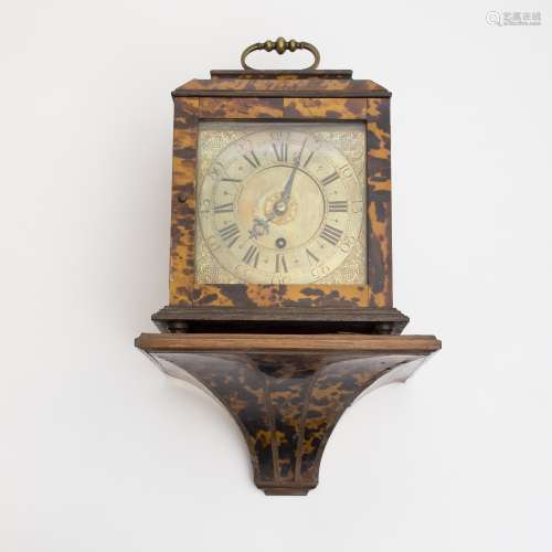 Clock with a cul-de-lampe Tortoiseshell veneer. Original key and pendulum. Missing some veneer. -