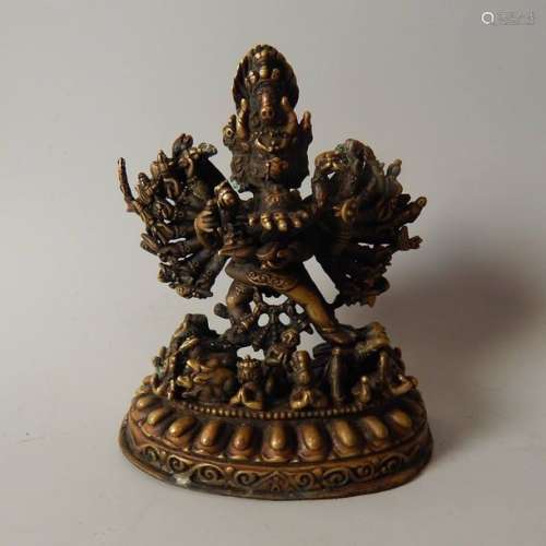 Yamantaka, en cuivre. Népal, XXe siècle. H : 10cm