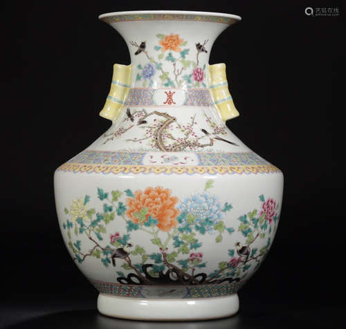 A FAMILLE ROSE GLAZE BIRD&FLORAL PATTERN VASE