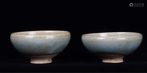 PAIR SONG DYNASTY JUNYAO BOWL