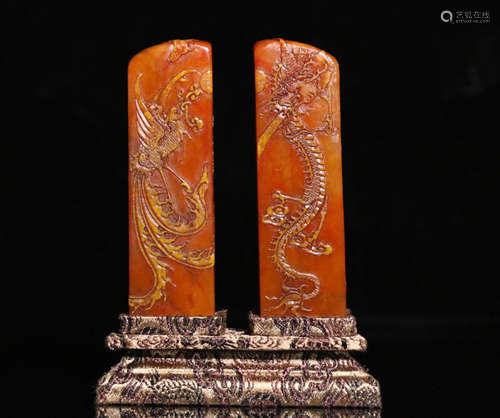 PAIR SOAPSTONE CARVED DRAGON AND PHOENIX PATTERN SEAL