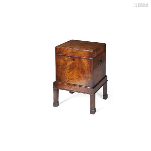 GEORGE III MAHOGANY CELLARETTE ON STAND18TH CENTURY the moulded rectangular top opening to reveal