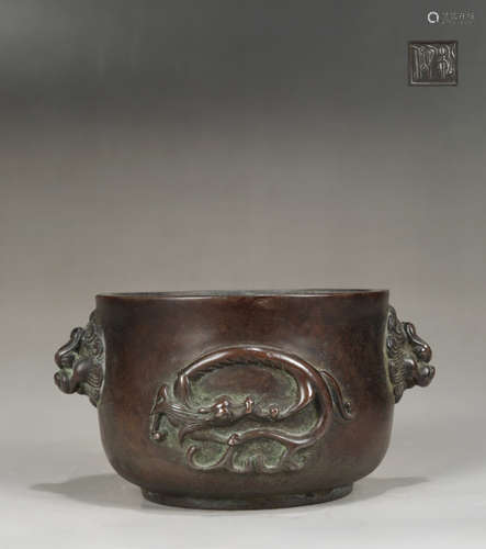 A BRONZE CASTED DRAGON PATTERN EAR CENSER