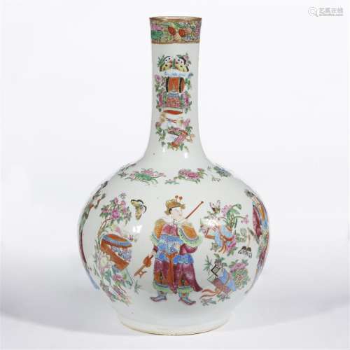 A Chinese famille rose-decorated bottle vase