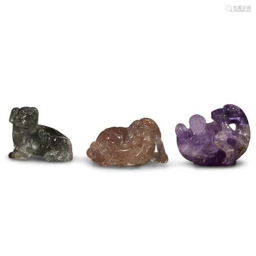 Three Chinese carved quartz items: 