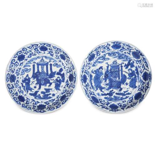 A matched pair of blue and white porcelain 