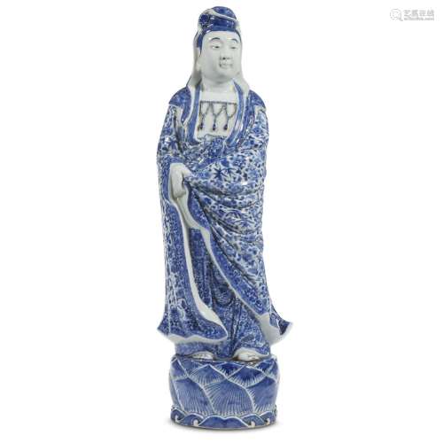 A well-decorated Chinese blue and white porcelain figure of Guanyin