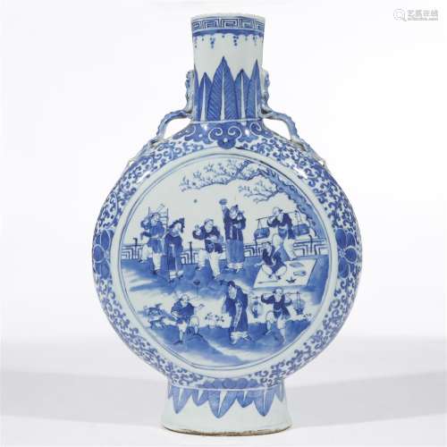 A Chinese blue and white-decorated porcelain 