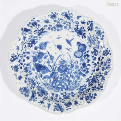 A Chinese blue and white porcelain petal-lobed dish