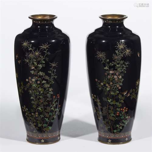 A pair of finely executed Japanese cloisonné 